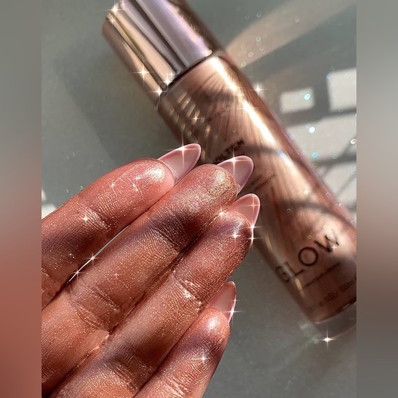 Revolution Glow BRONZE Molten Face & Body Liquid Illuminator - Picture 2 of 5